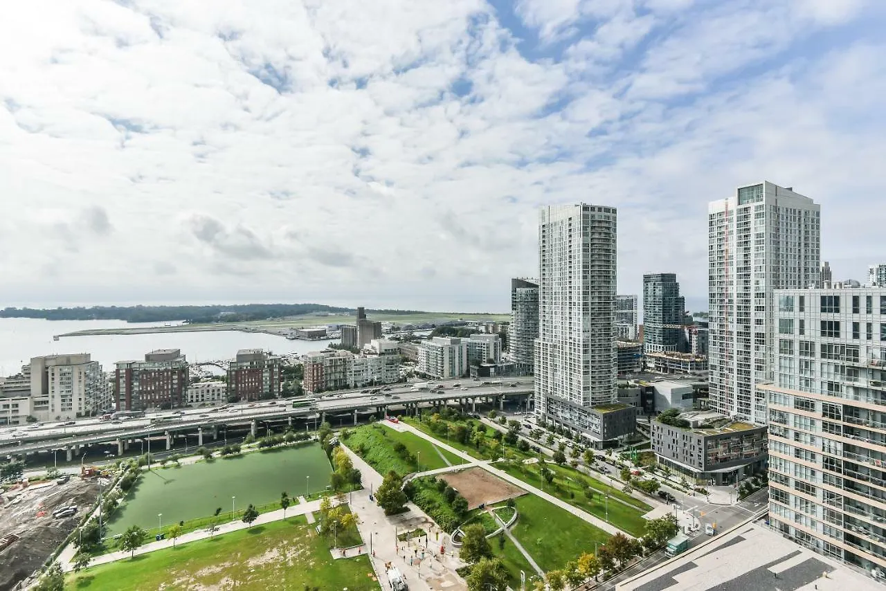 Iceboat Terrace Luxury Condos Toronto 0*,